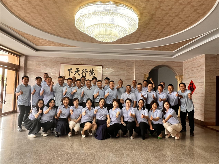 未來不負韶華，繼續(xù)砥礪前行，第一季度總結(jié)大會順利召開